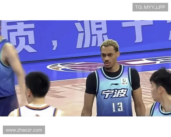 宁波观众扔烟盒罚款3万 贝兹利引发内讧